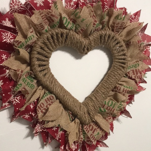 Rustic Christmas Heart Wreath - Picture 4 of 5
